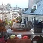 Room In Apartment - Nice Charming Studette For 1Guesteart Of Old Paris Fantastic Location Notre Dame
