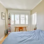 Sober Apartment For 2 People - Paris 12E