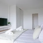 Majestic & Idyllic Parisian Flat - Champs-Elysees
