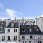 Paris Marais Rosiers