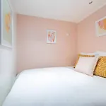Appartement Colore Aux Portes Des Buttes Chaumont