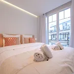 Cia - 2Br Madeleine Champs Elysees