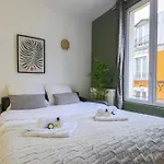Comfortable Retreat Near Parc Monceau