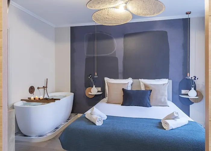 The Blue Suite On Champs Elysees Avenue