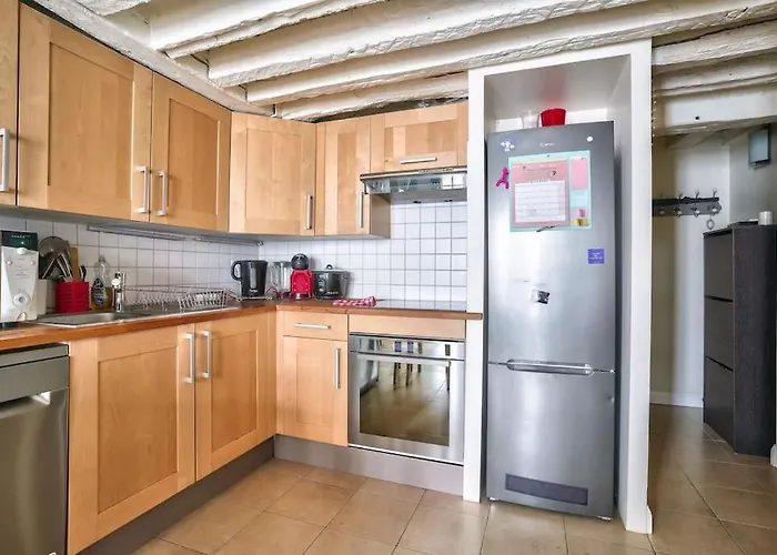 Superb 2 Bedroom Flat In Le Marais Neighborhood