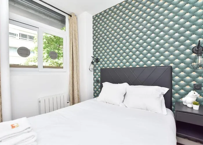 Renovated 2Bd Apartment In Parc Belleville