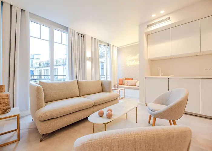 Cia - 2Br Madeleine Champs Elysees