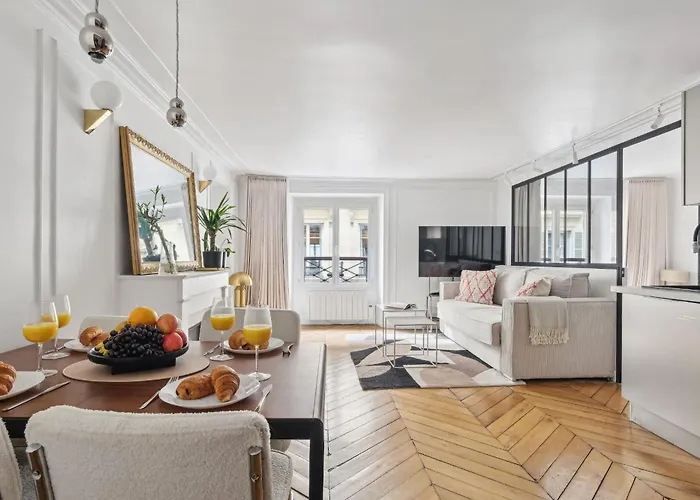 Jardin Des Tuileries & Louvre - Cityapartmentstay