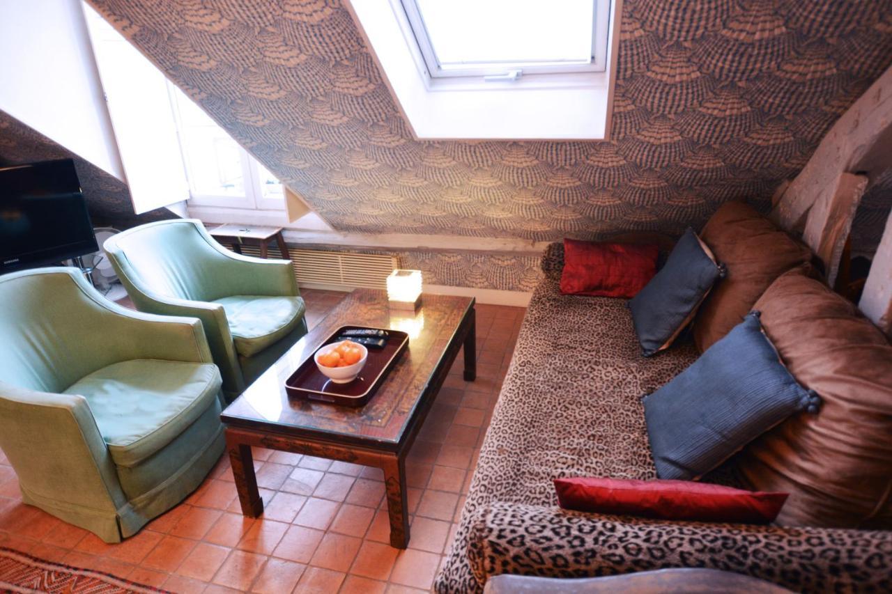 Apartment Charming Near Louvre Paris