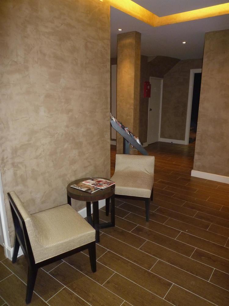 15 Montparnasse Hotel