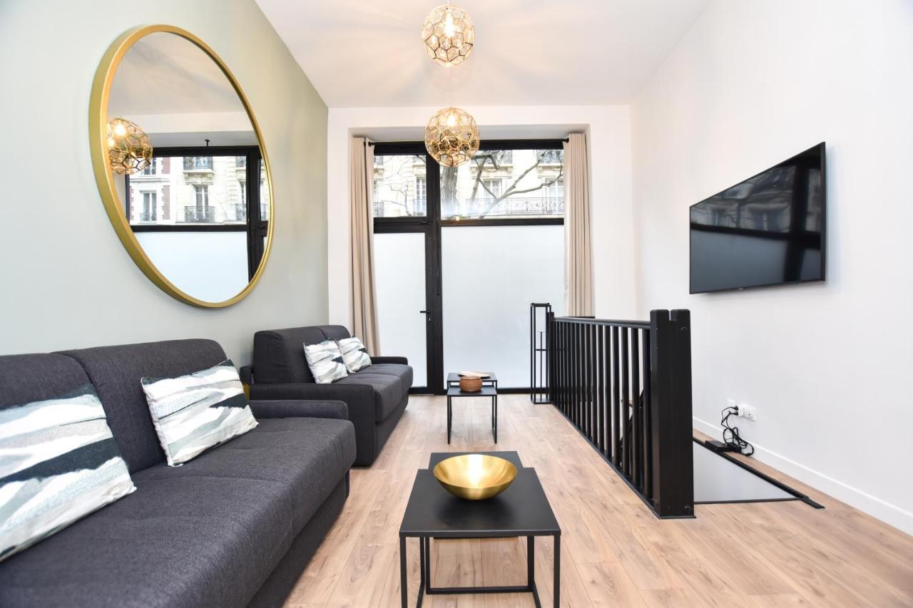Cmg Michel Bizot / Trousseau Apartment *