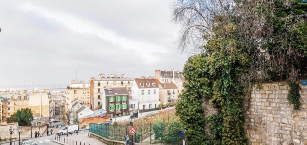 Villa Countryside In Montmartre Parigi