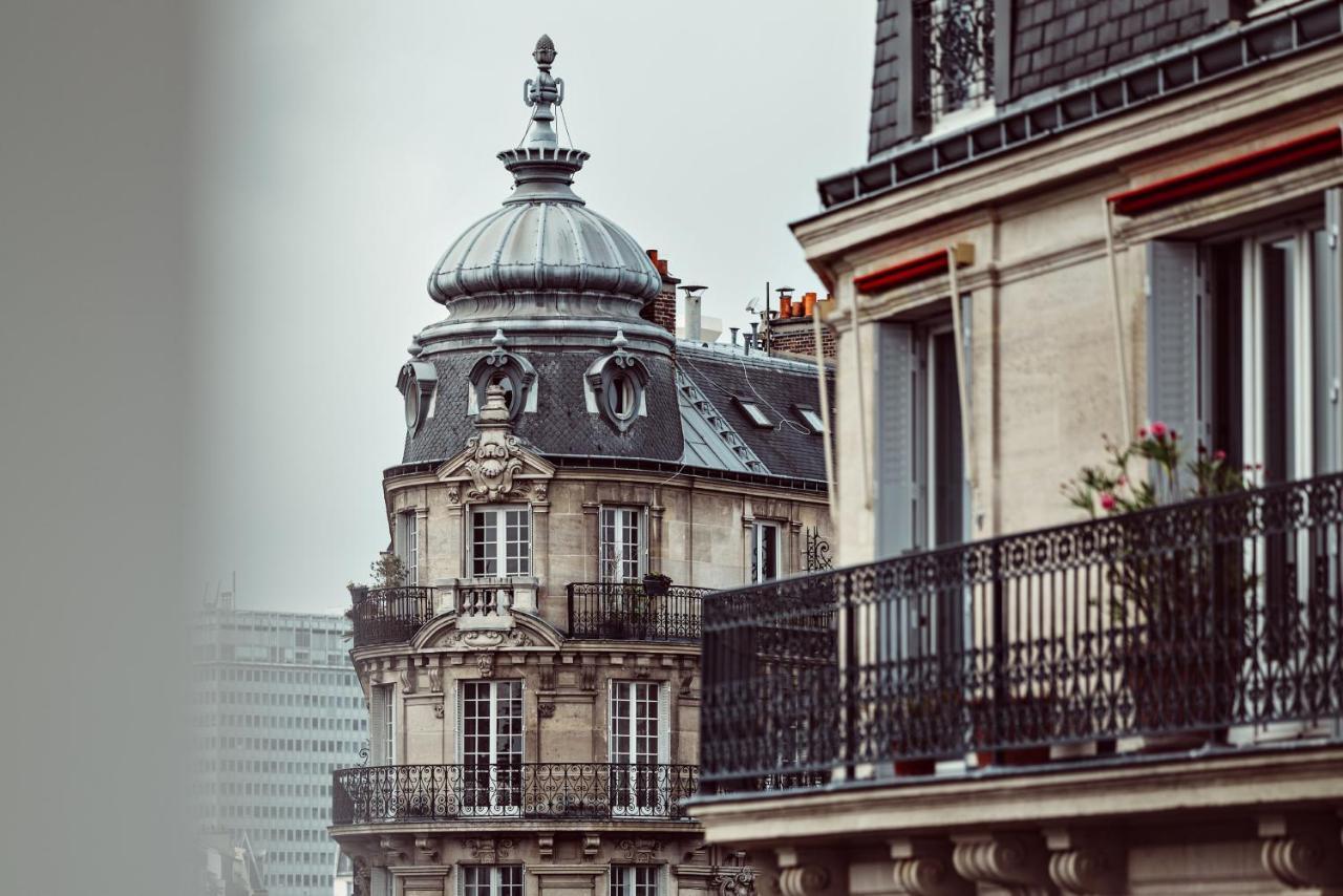 Des Academies Et Des Arts 4*