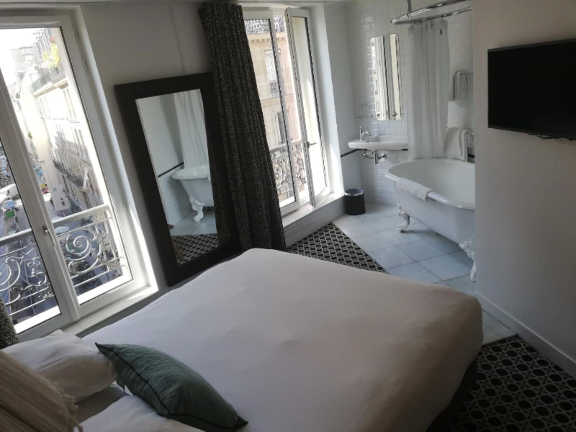 Emile Le Marais Hotel