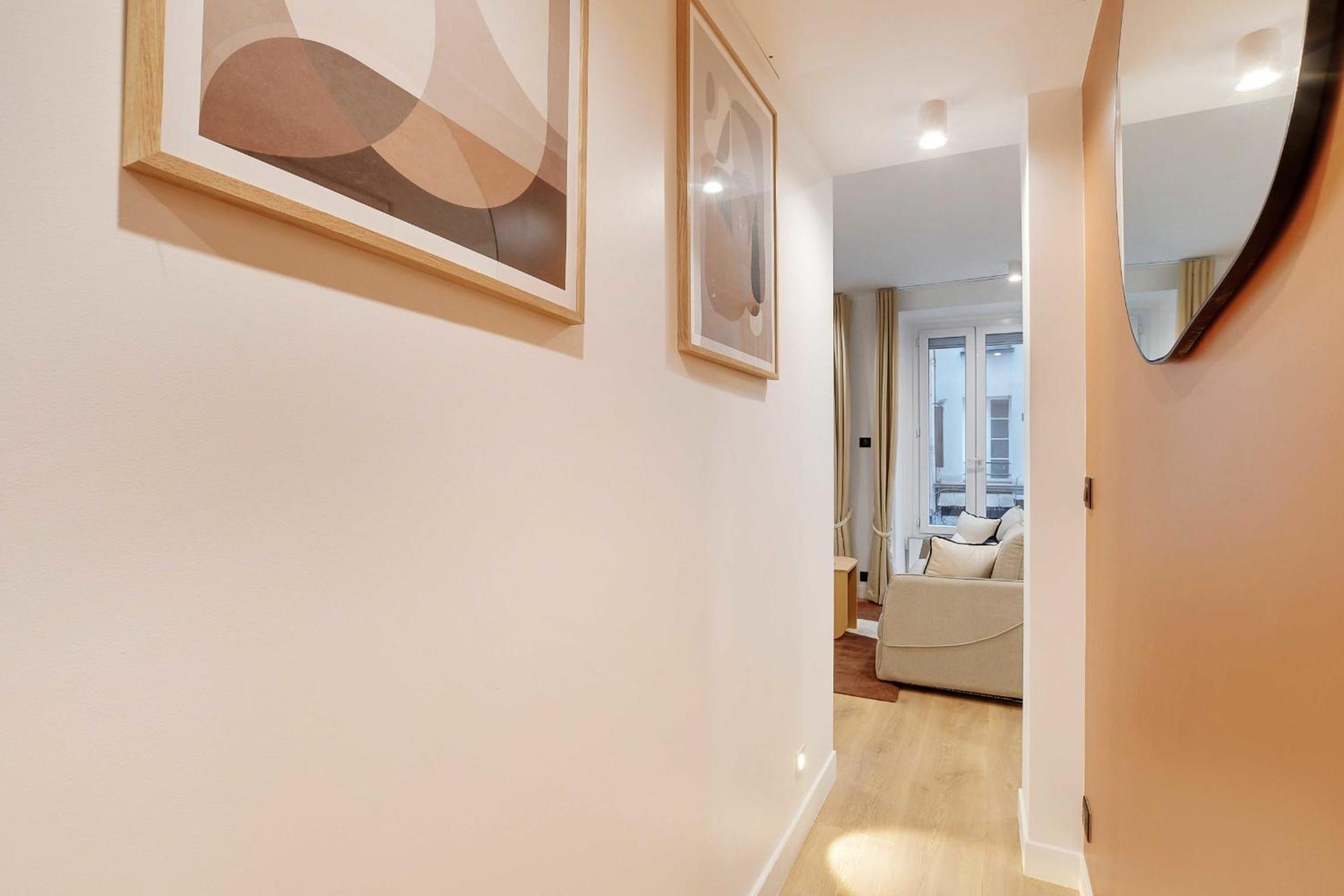 Pelican - Louvre Apartment *