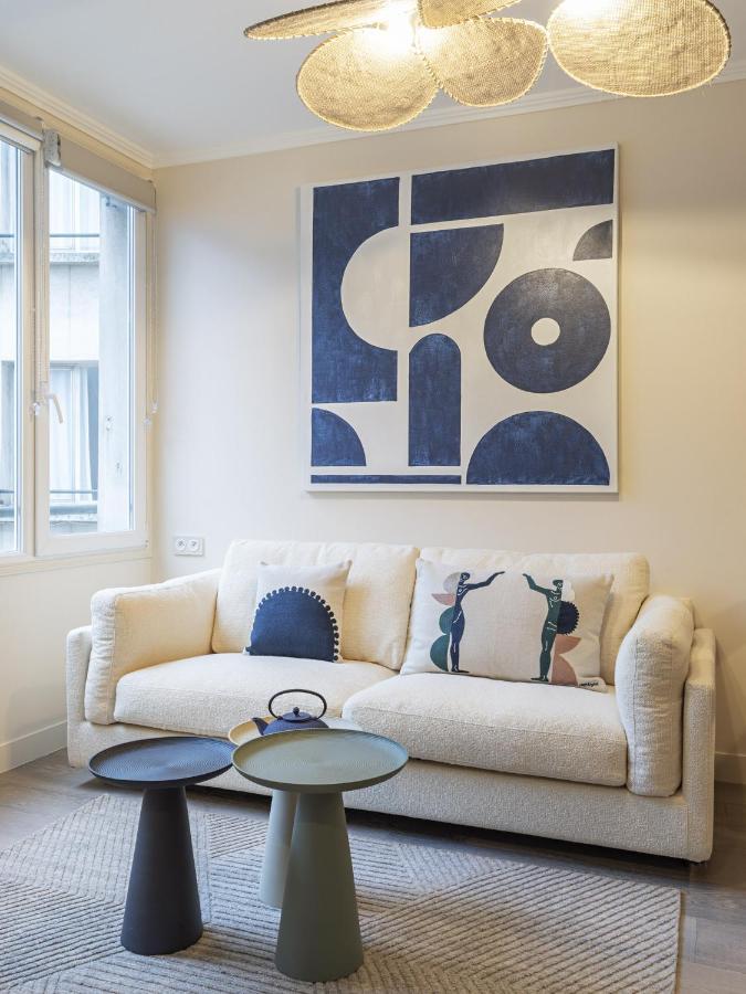 The Blue On Champs Elysees Avenue Appartamento Parigi