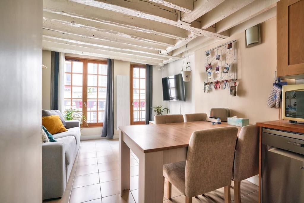 Superb 2 Bedroom Flat In Le Marais Neighborhood Appartamento Parigi