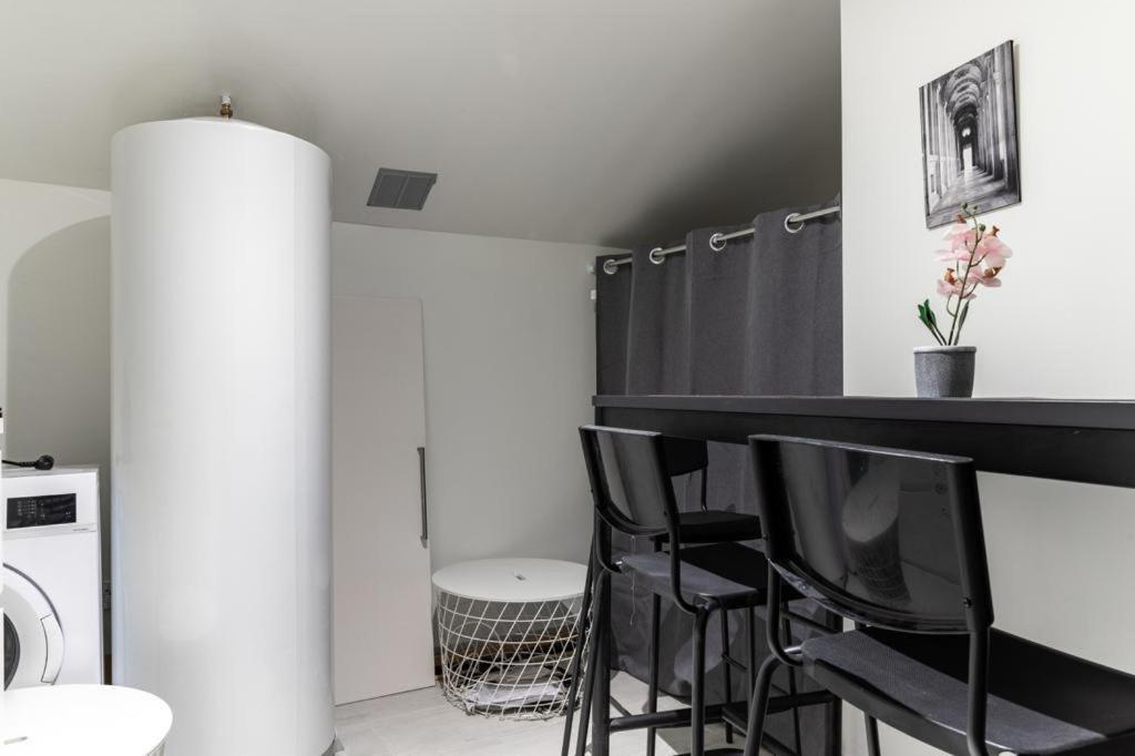 Hsh Batignolles Sauffroy Charming 8p Appartamento Parigi