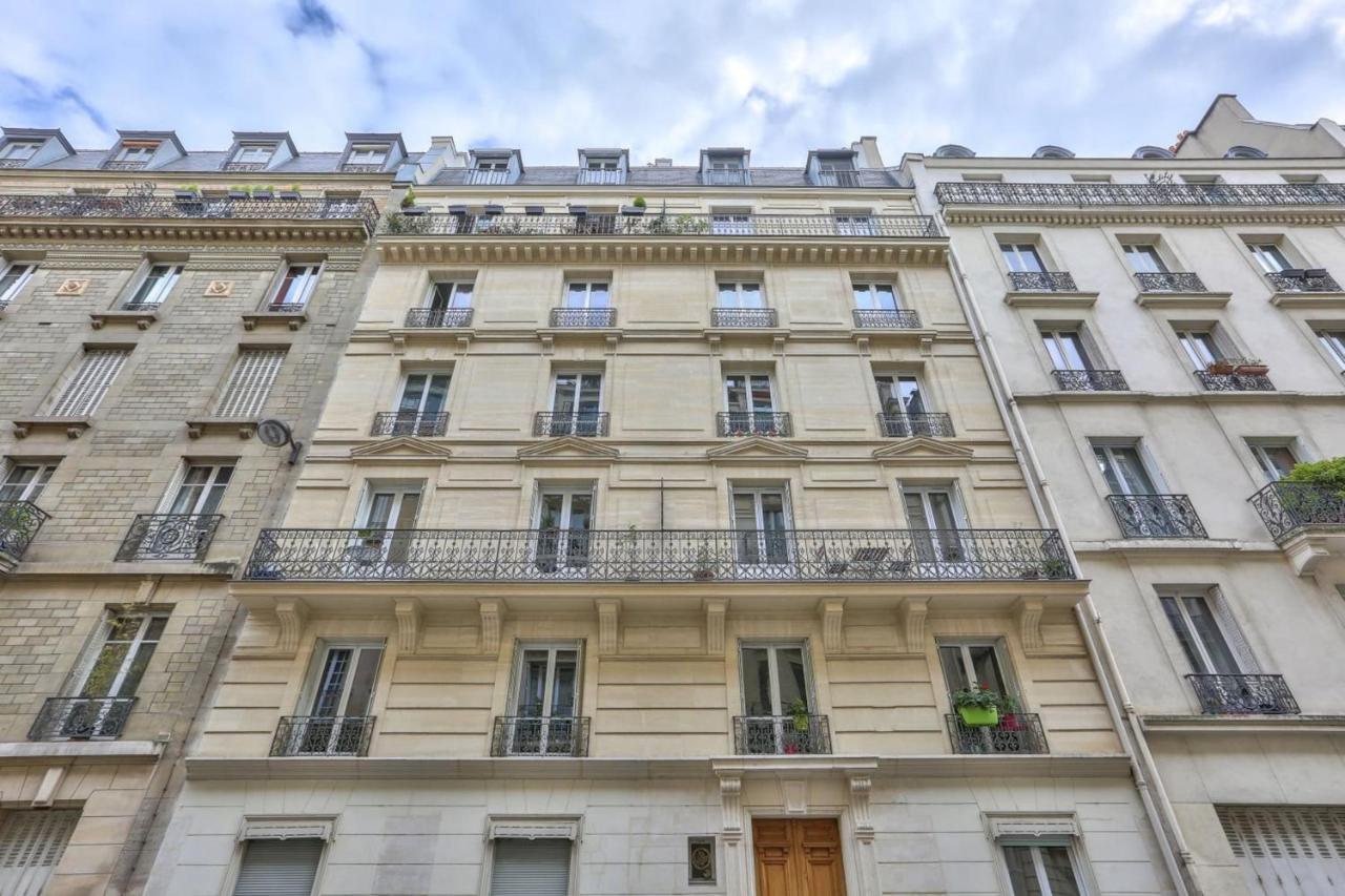 Spacious In The Heart Of The Batignolles District Appartamento Parigi