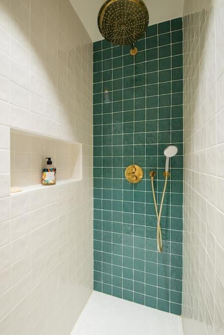 Magnifique 3 / 3 Bdr Appartamento