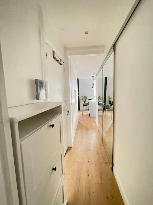 1 Bedroom With Ac Apartment *