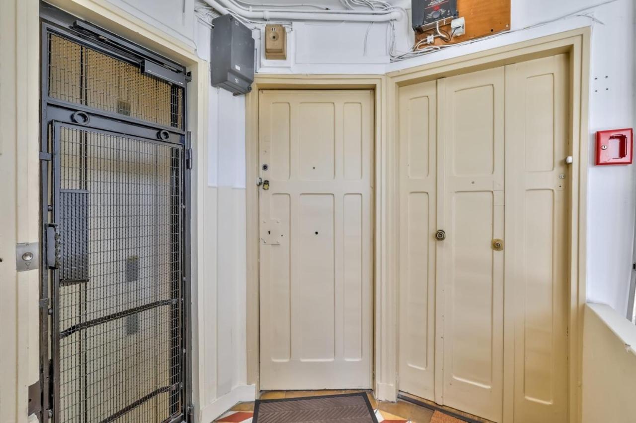 Sober For 2 People - 12e Appartamento Parigi