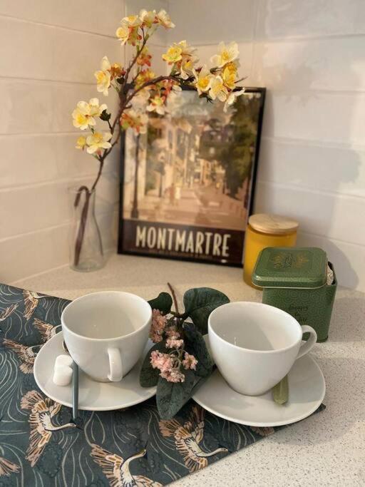 Charming Flat In Montmartre - Imhost * Parigi