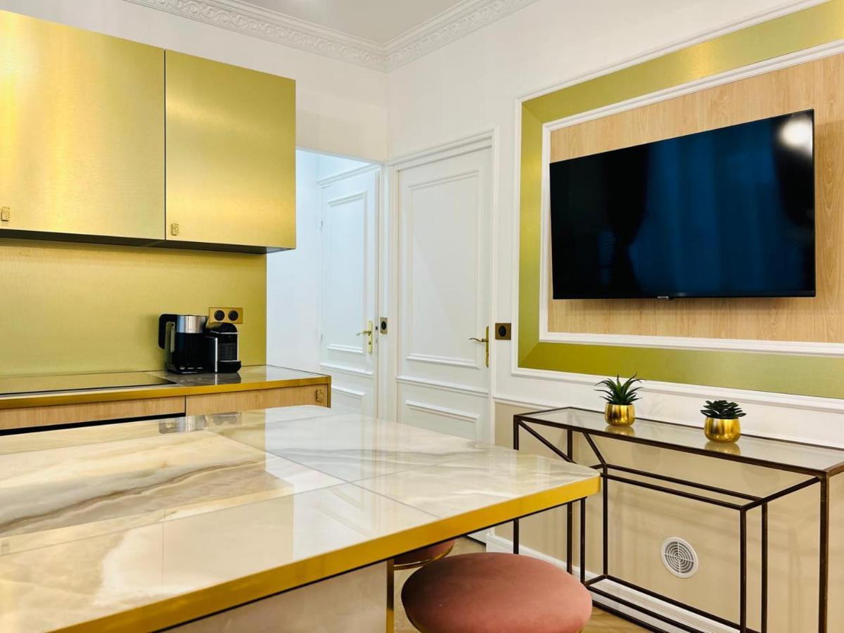 Apartment Merveil - Luxury - Marais - Charlot Paris
