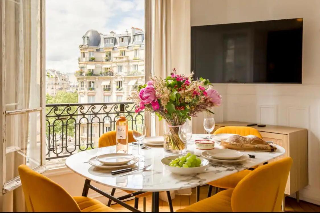 Luxury Suites Tour Eiffel View * Parigi