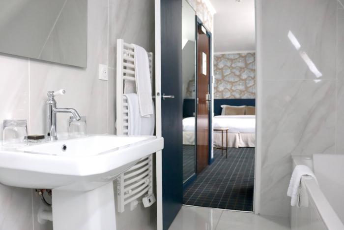 Le Pergolese Champs Elysees Hotel