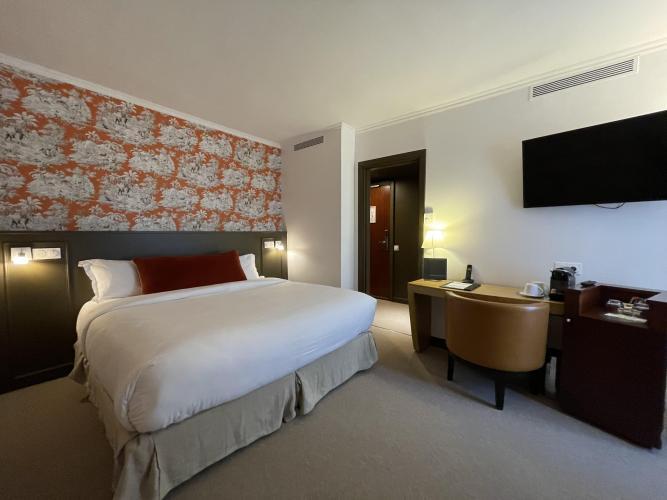 Hotel Le Pergolese Champs Elysees 4*