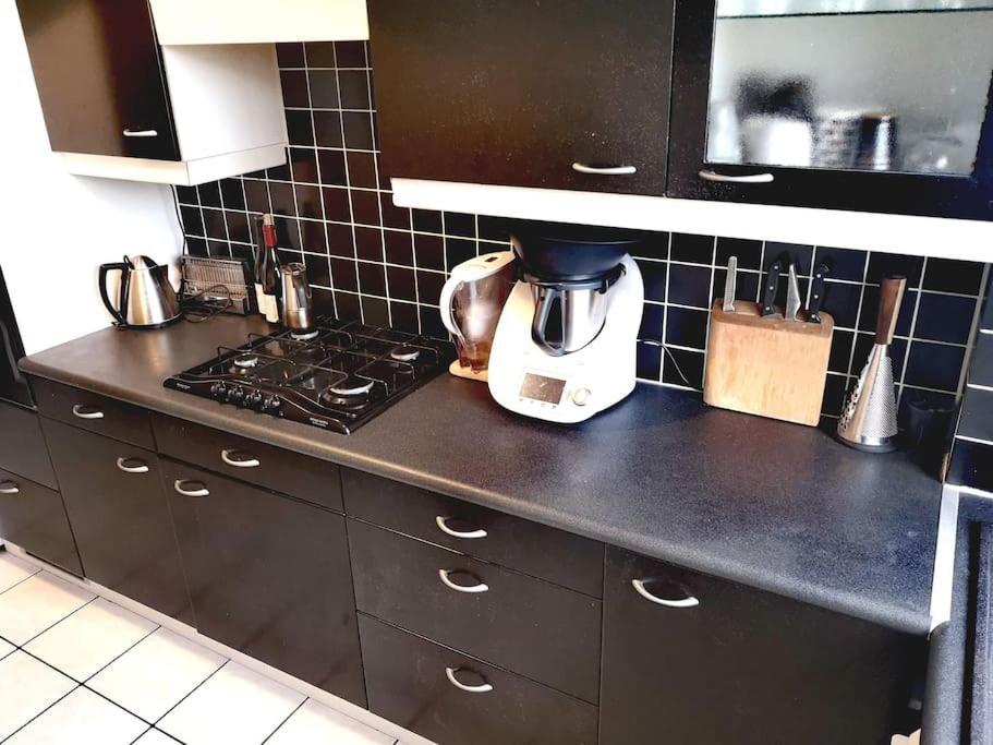 Appartamento 70 M² Pres Des Bateaux - By The Canal Parigi