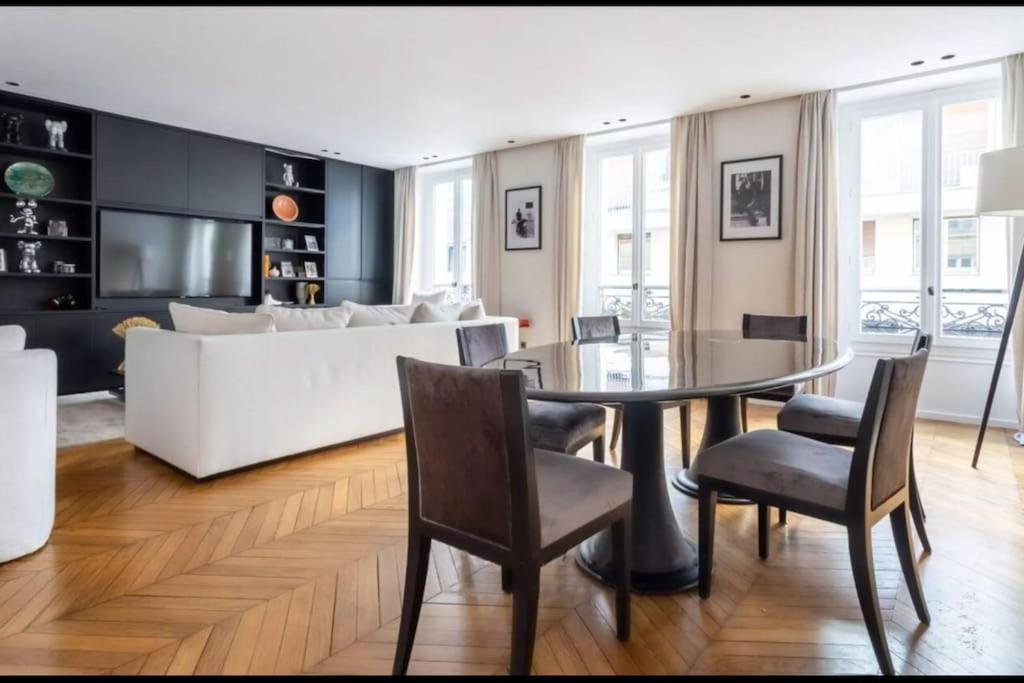 Amazing 2bdr/6pax Next To Champs Elysees Apartment Paris