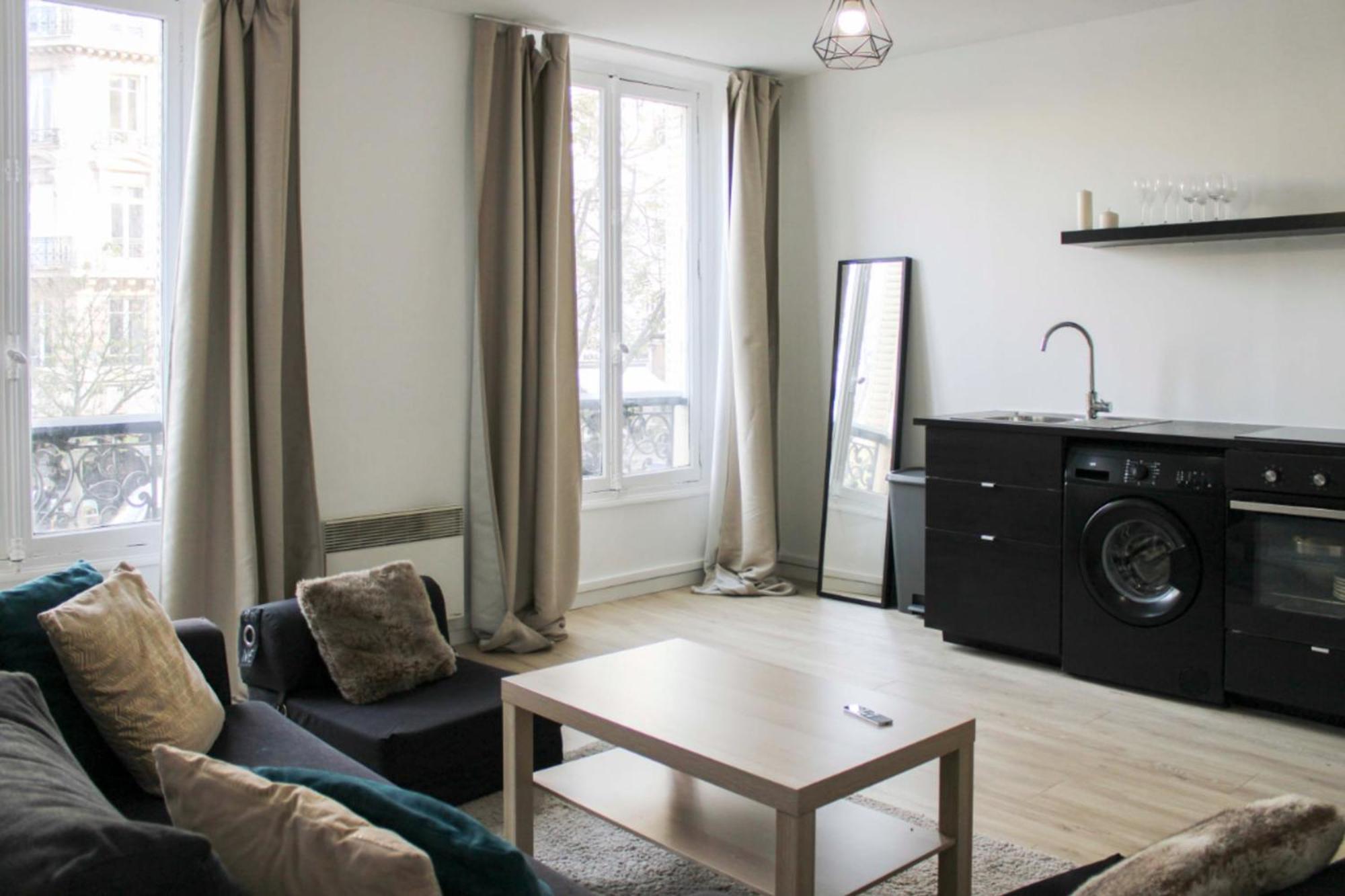 Apartment Beautiful With View On Paris