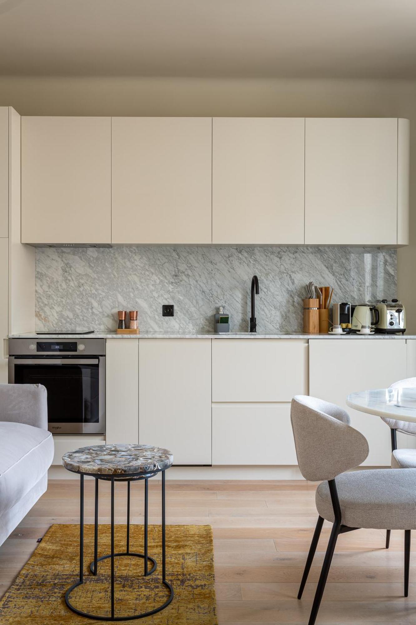The Carla Eiffel Tower View Apartment Paris