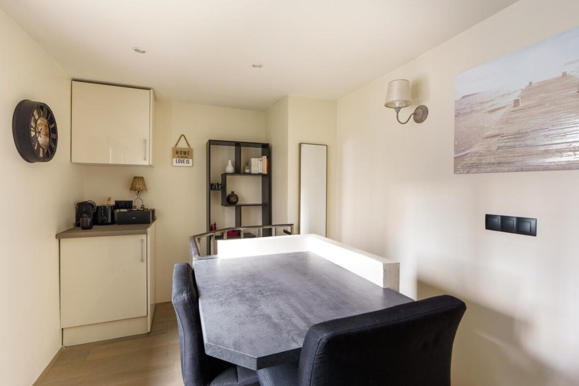 Appartamento & Stylish 1bd Duplex W Gardenmontmartre! Parigi