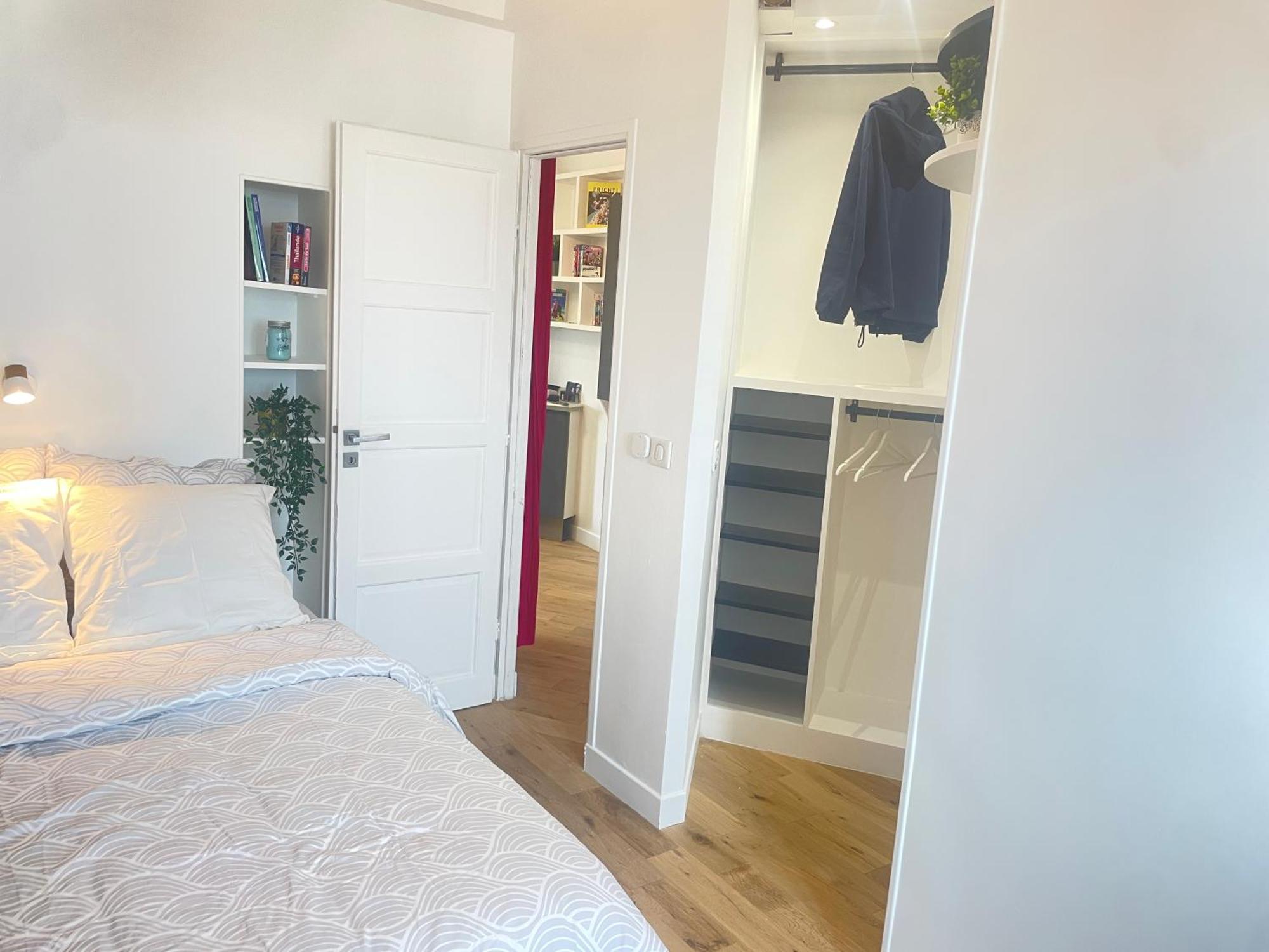 Apartment Superbe Haussmannien Suspendu *