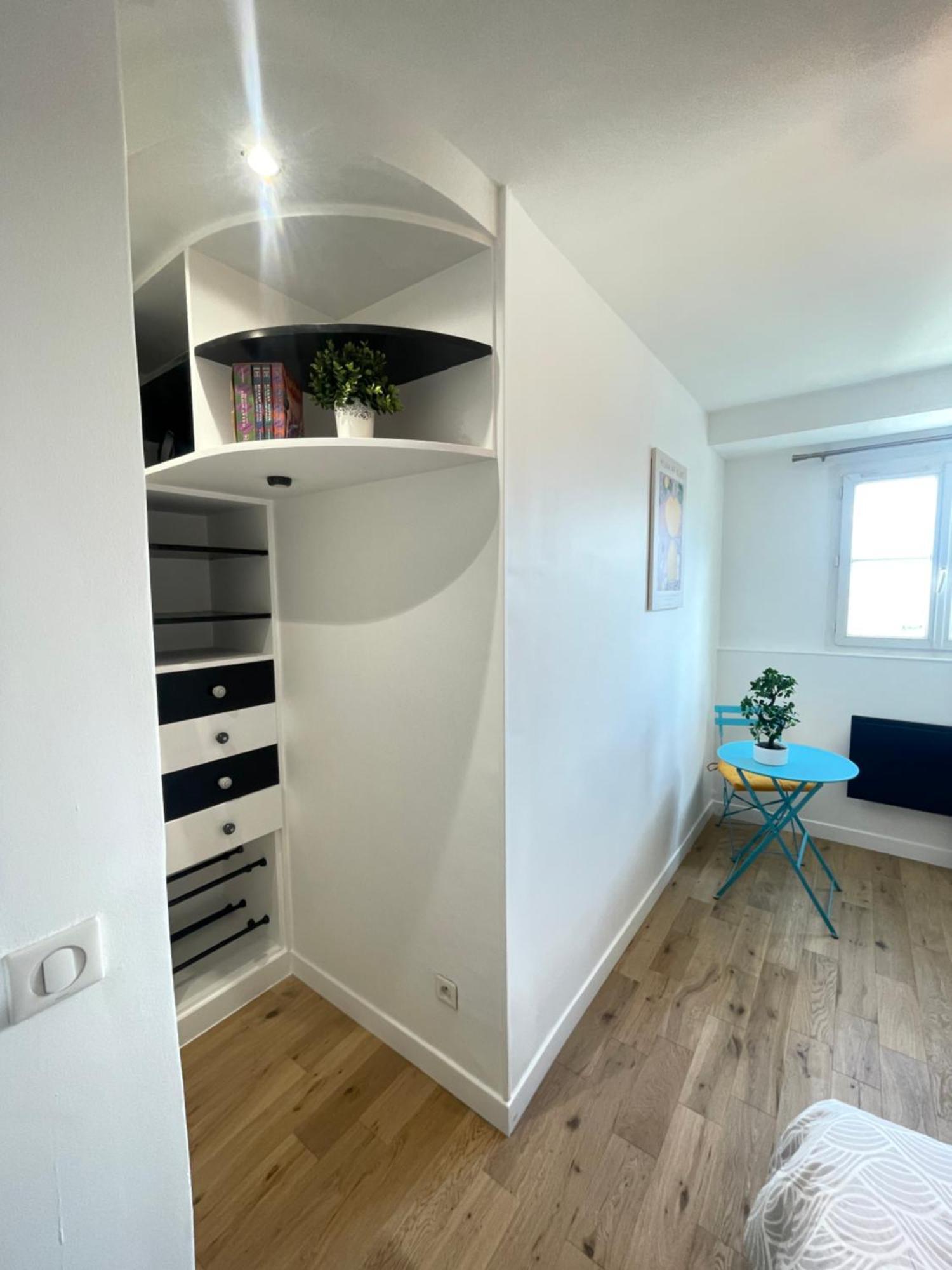 Apartment Superbe Haussmannien Suspendu *
