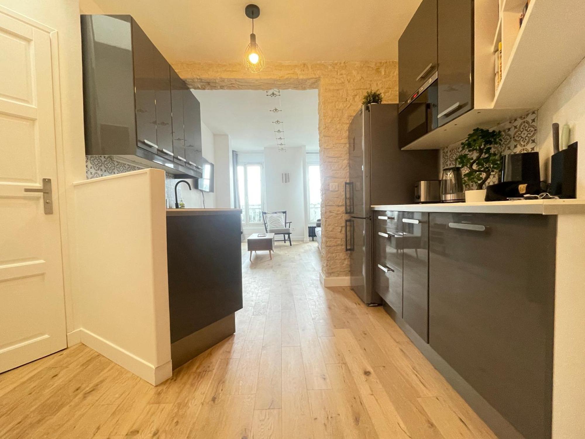 Apartment Superbe Haussmannien Suspendu