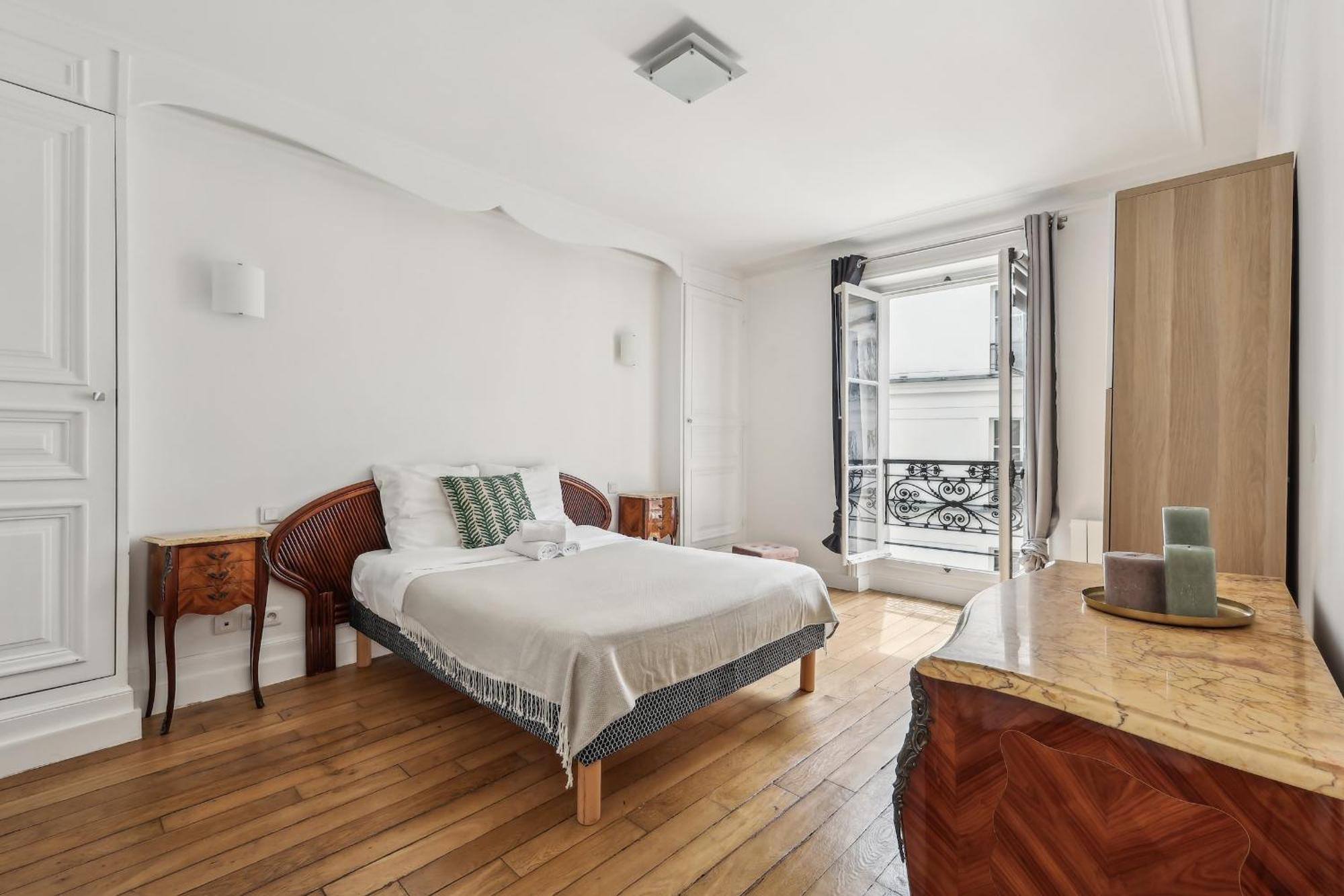 Champs Elysees - 3br - Cityapartmentstay Appartamento