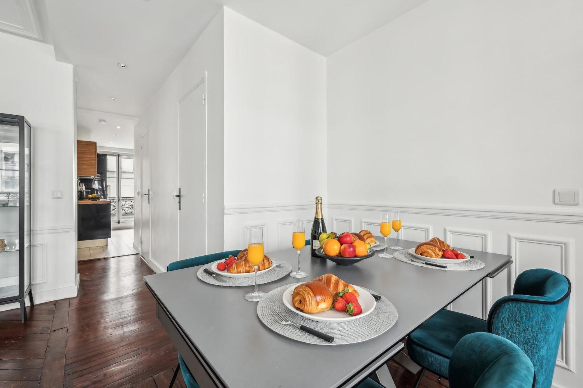Champs Elysees - 3br - Cityapartmentstay Parigi