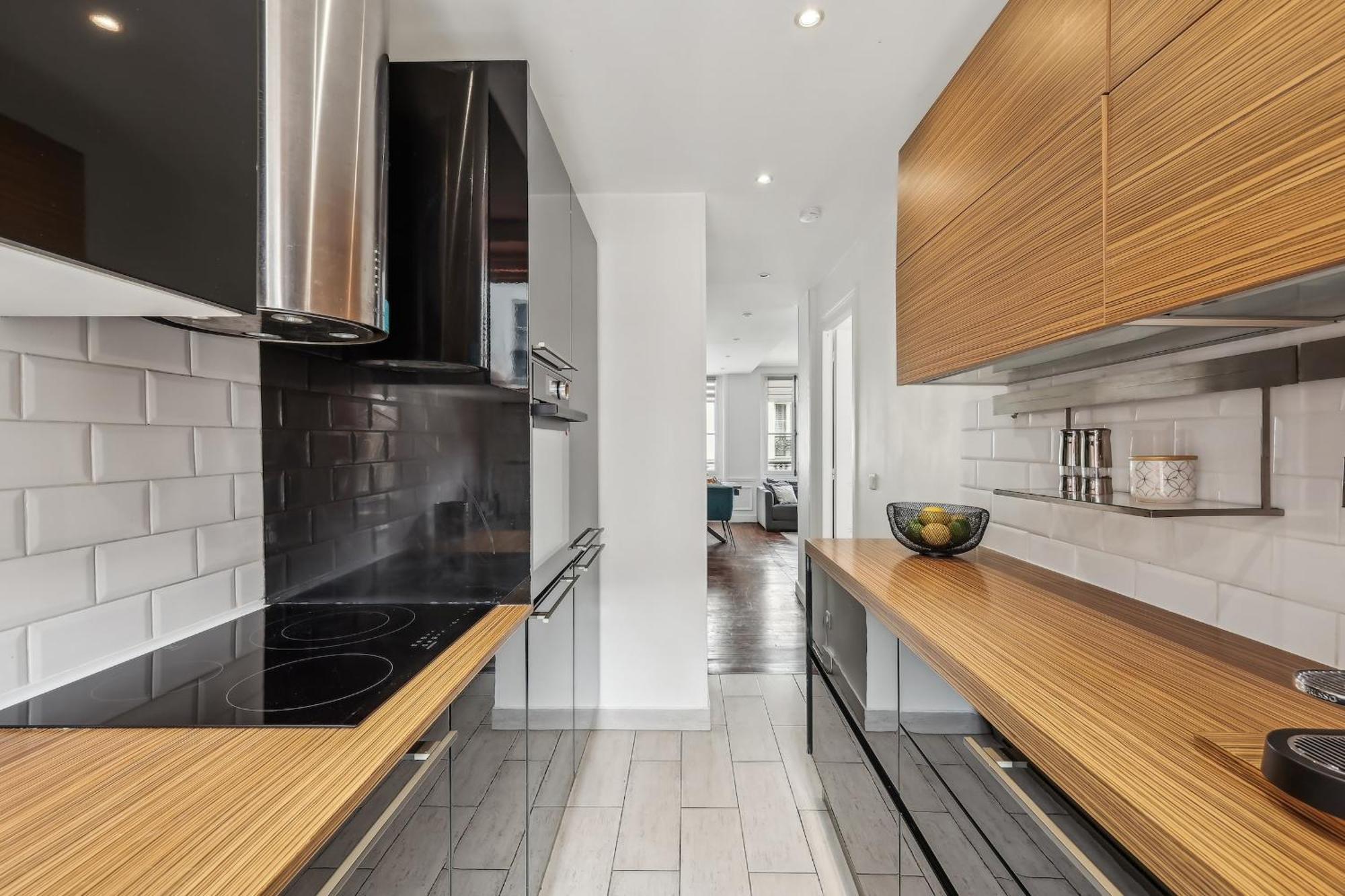 Champs Elysees - 3br - Cityapartmentstay Parigi