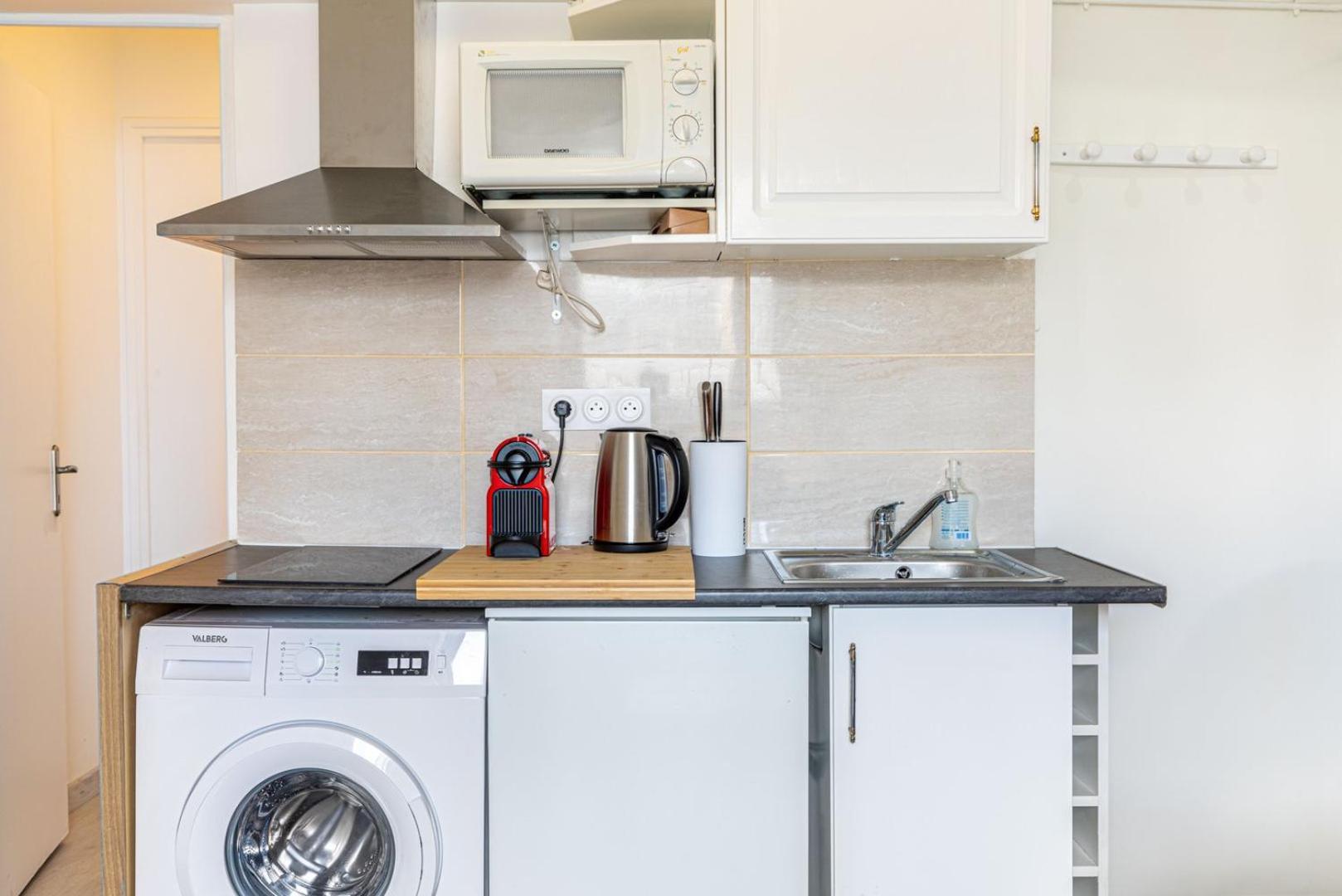Guestready - Top-floor With Roof Views Apartment Paris