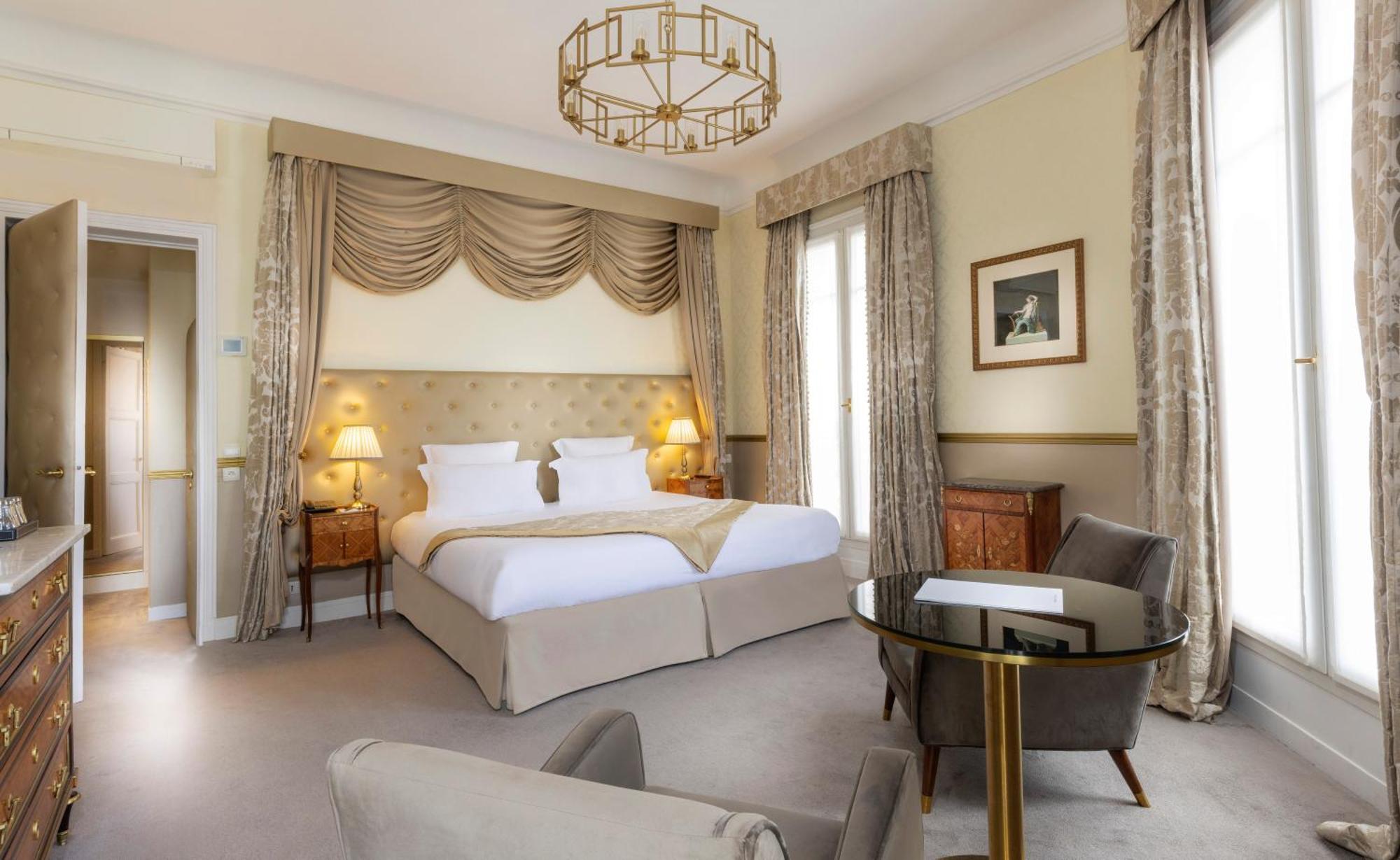 Claridge 4*