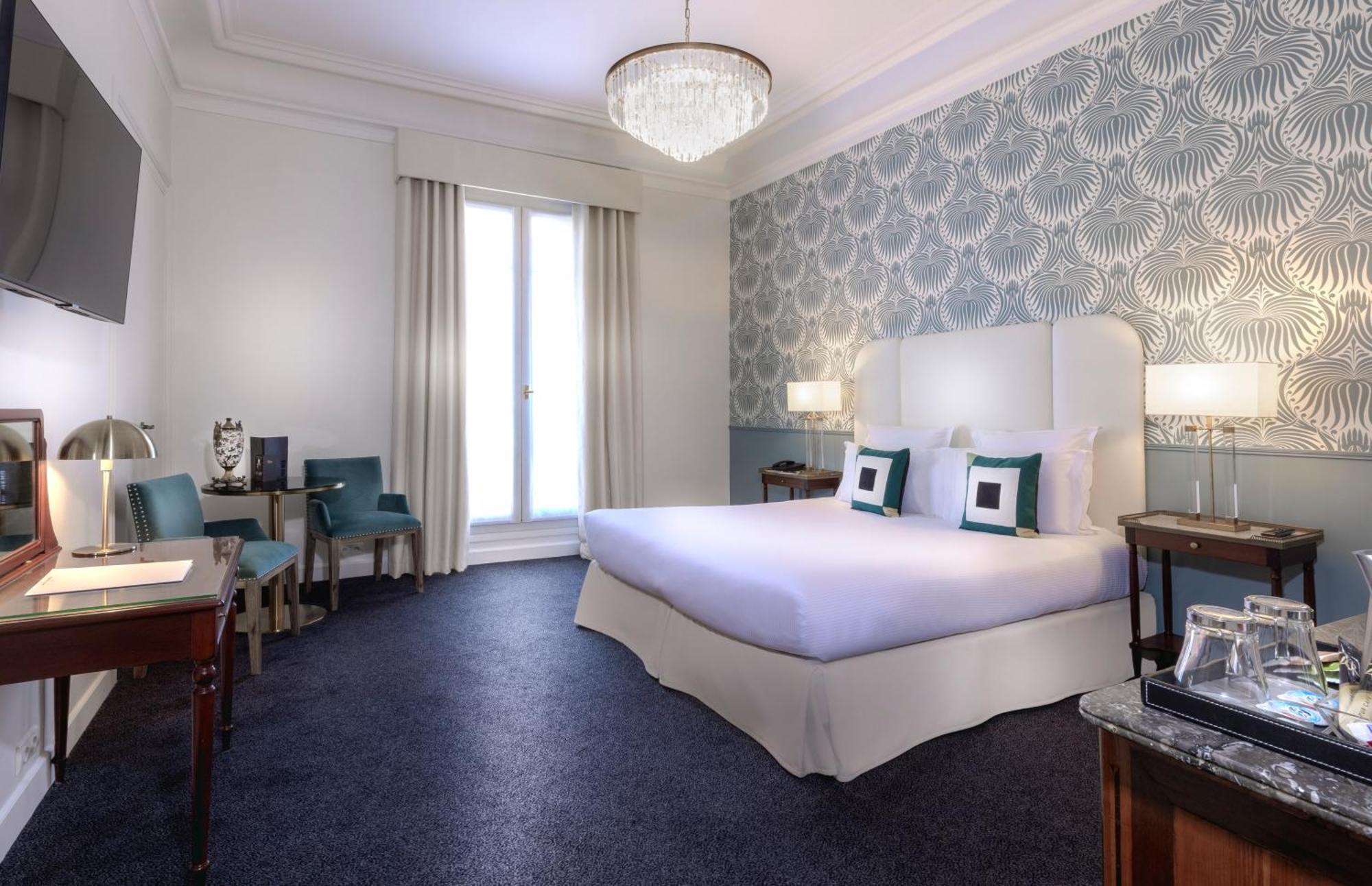 Claridge Hotel 4*