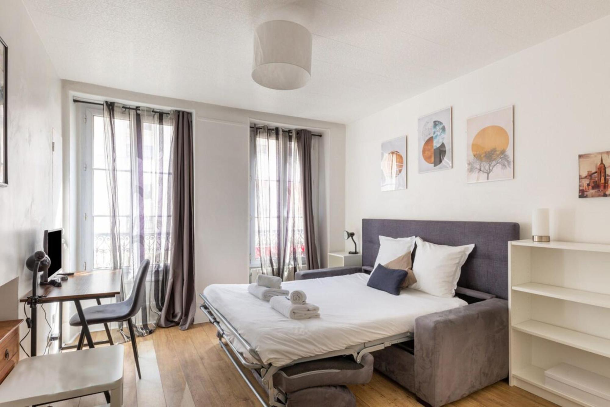 Magnificent Located In 11th Apartment Paris