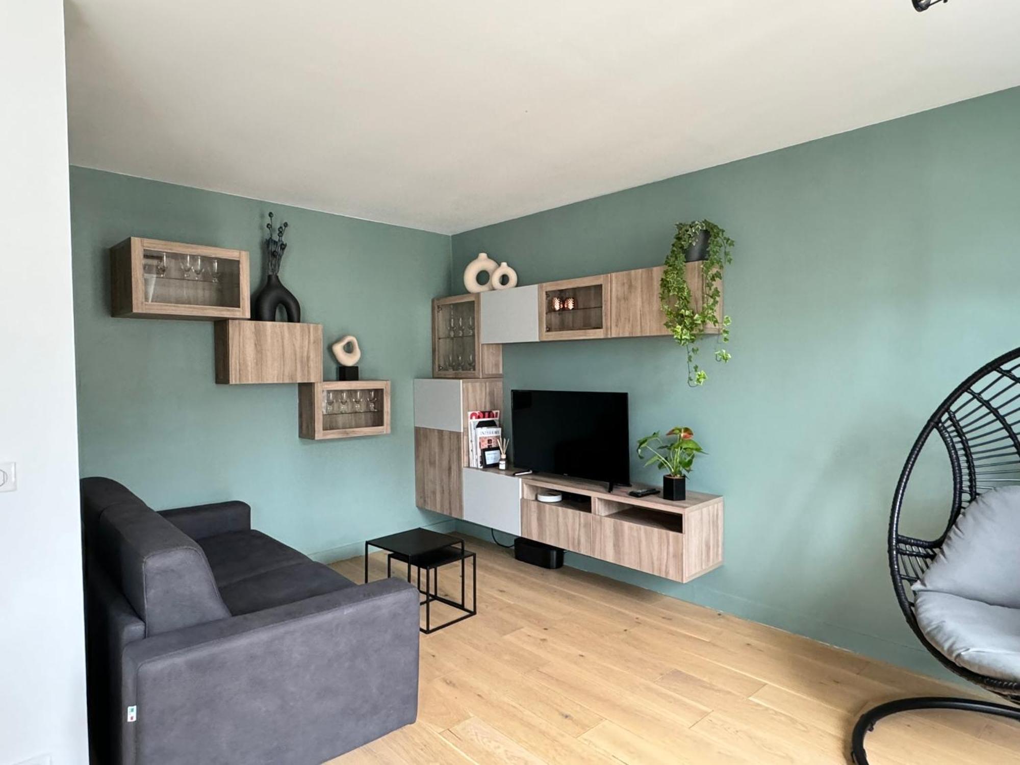1 Bedroom With Ac Apartment