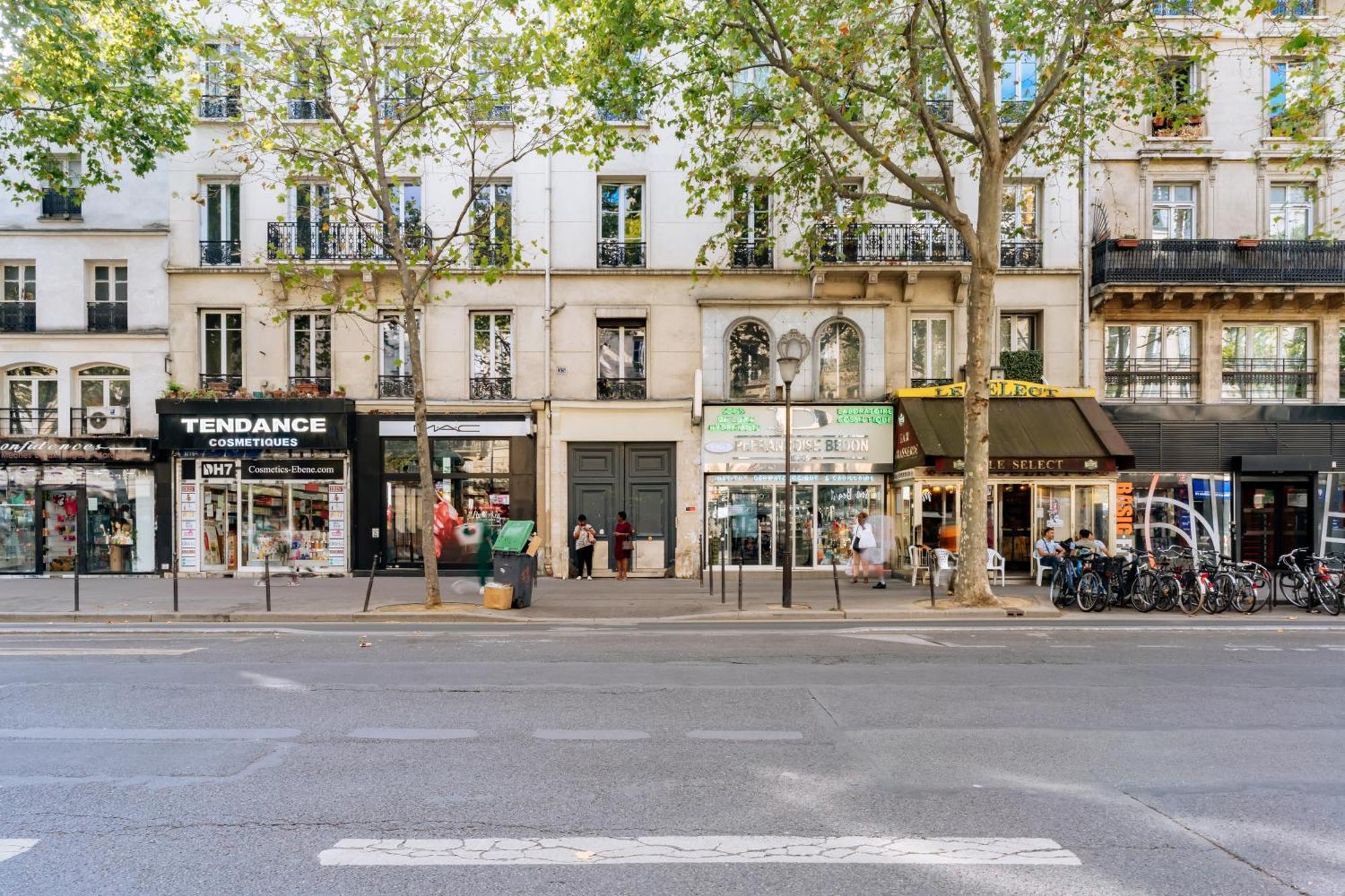 Welcoming 1 Bedroom In Appartamento Parigi