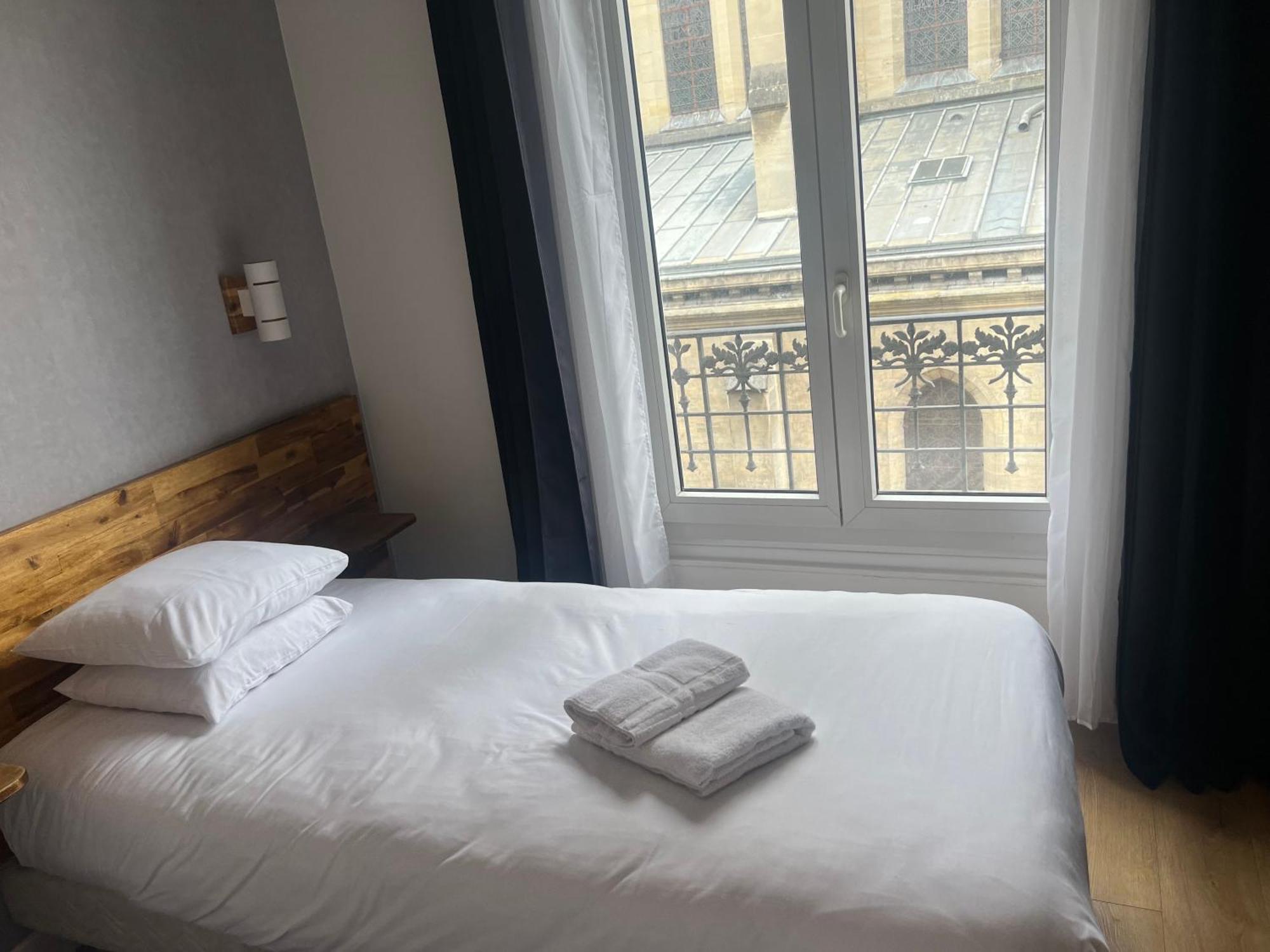 De La Perdrix Rouge Parigi