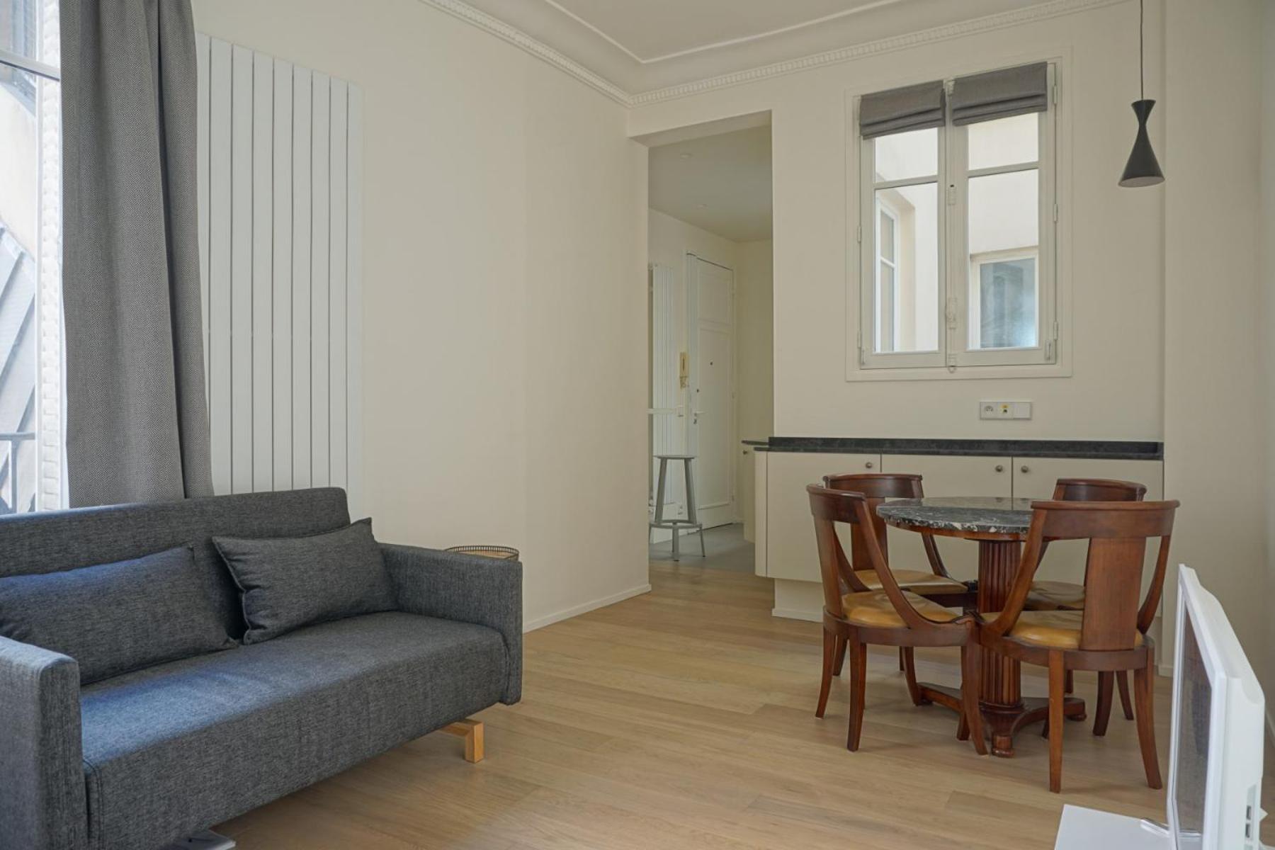 Rue Chateaubriand - 8 Appartamento *